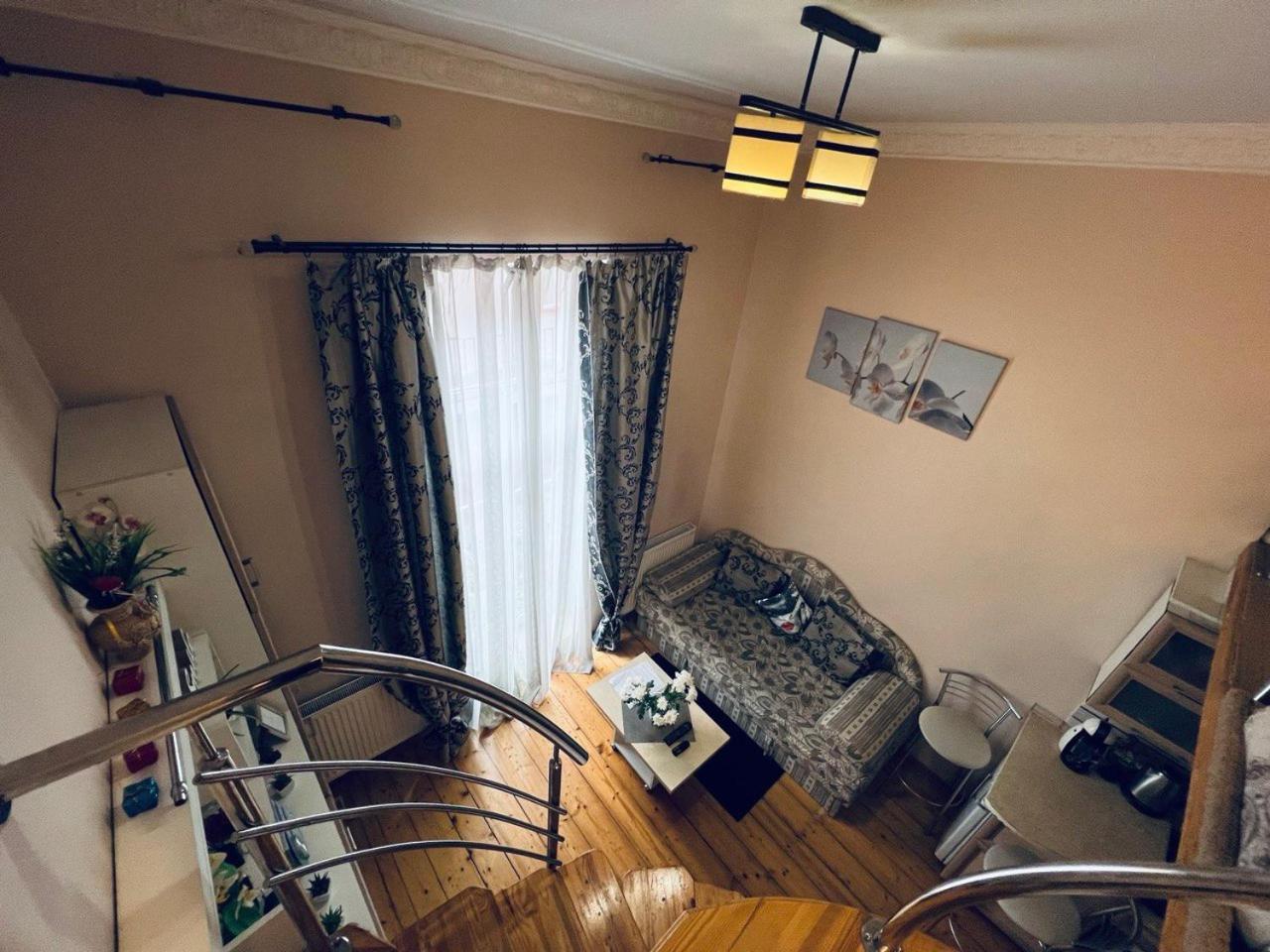 Apartment In The City Center Mini Ivano-Frankivsk Eksteriør bilde